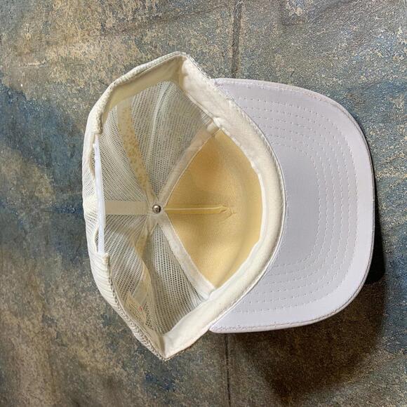 Vintage heavenly holiday run hat