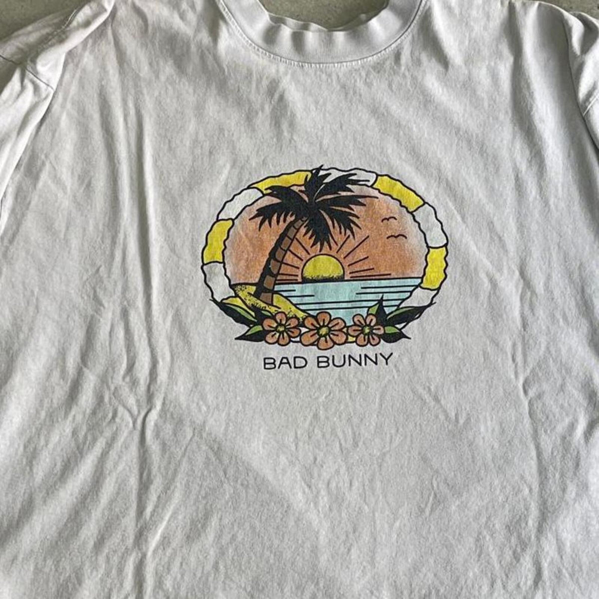 Bad Bunny Preowned XL Long Sleeve T-shirt