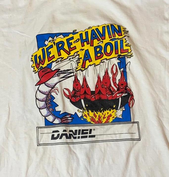 Crawfish Boil PreOwned XL Funny Tshirt