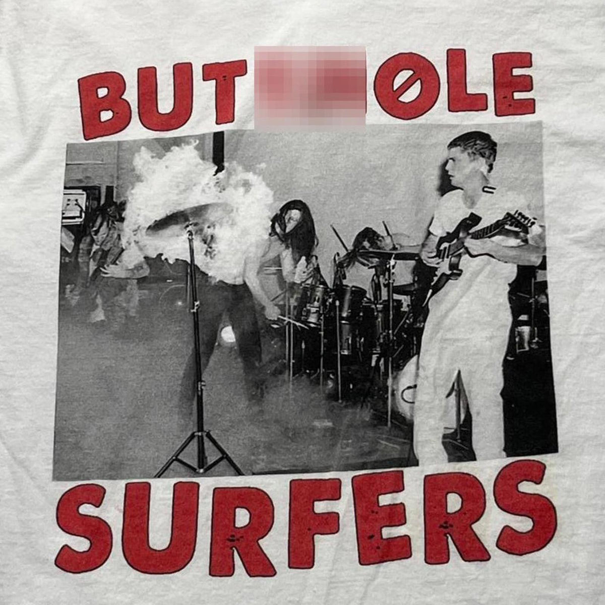 But**ole Surfers Preowned 2XL T-shirt