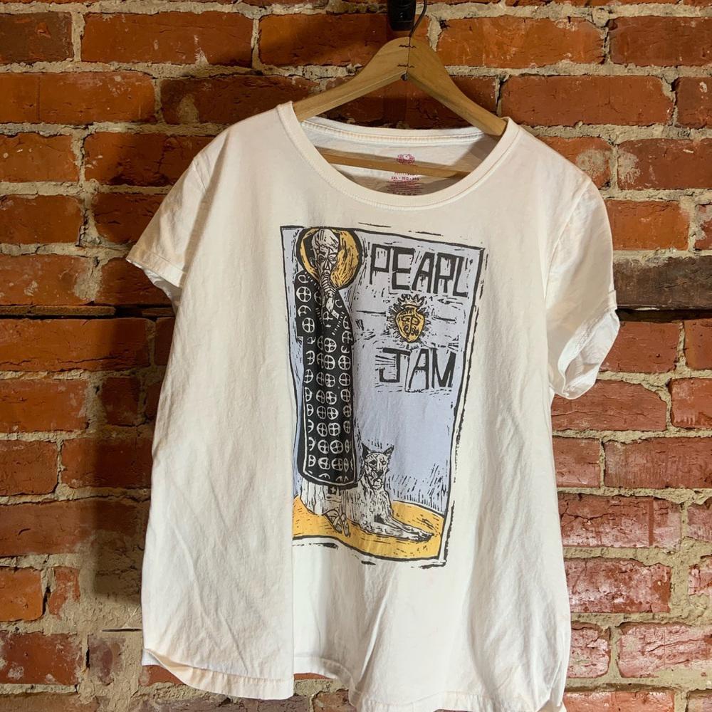 Pearl Jam ladies 3xlarge white graphic preowned T-shirt