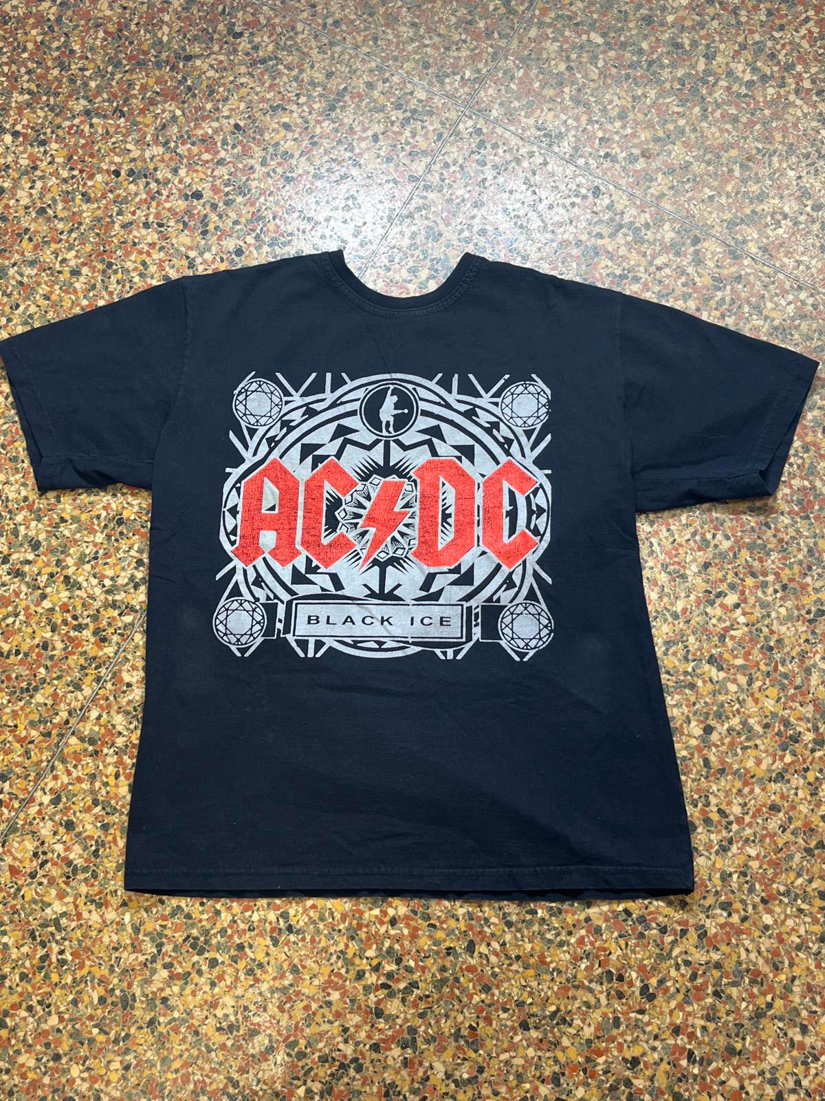 AC/DC black ice preowned small Band T-shirt