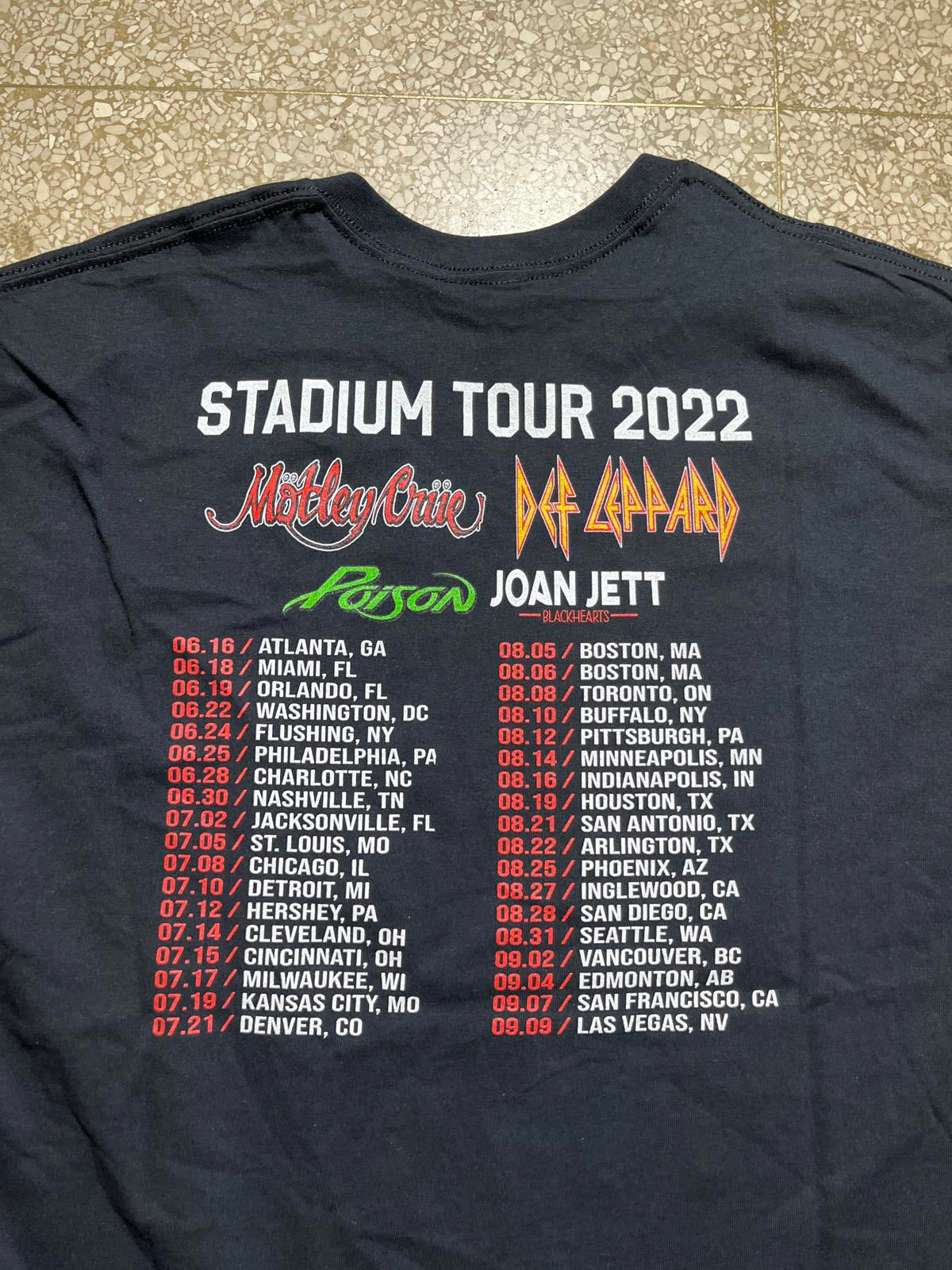 Motley Crue PreOwned 2XL Band tshirt