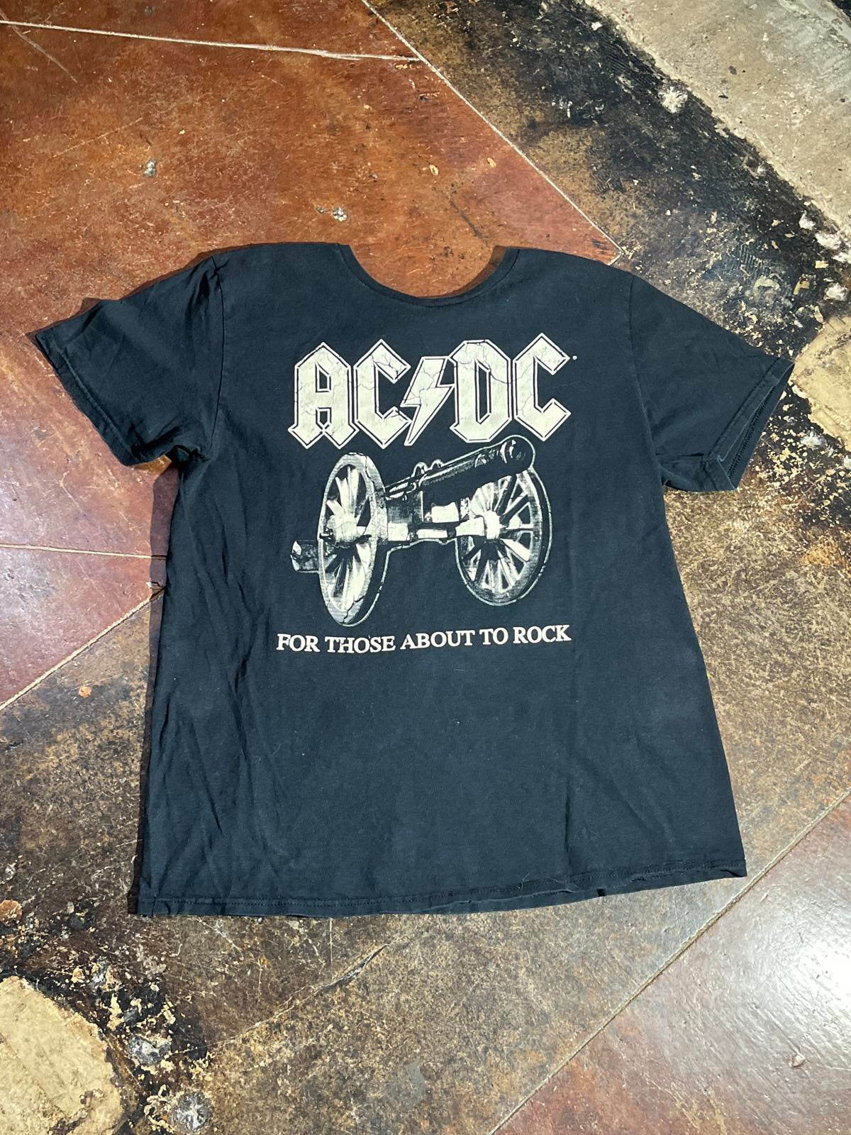 AC/DC Preowned Large T-shirt