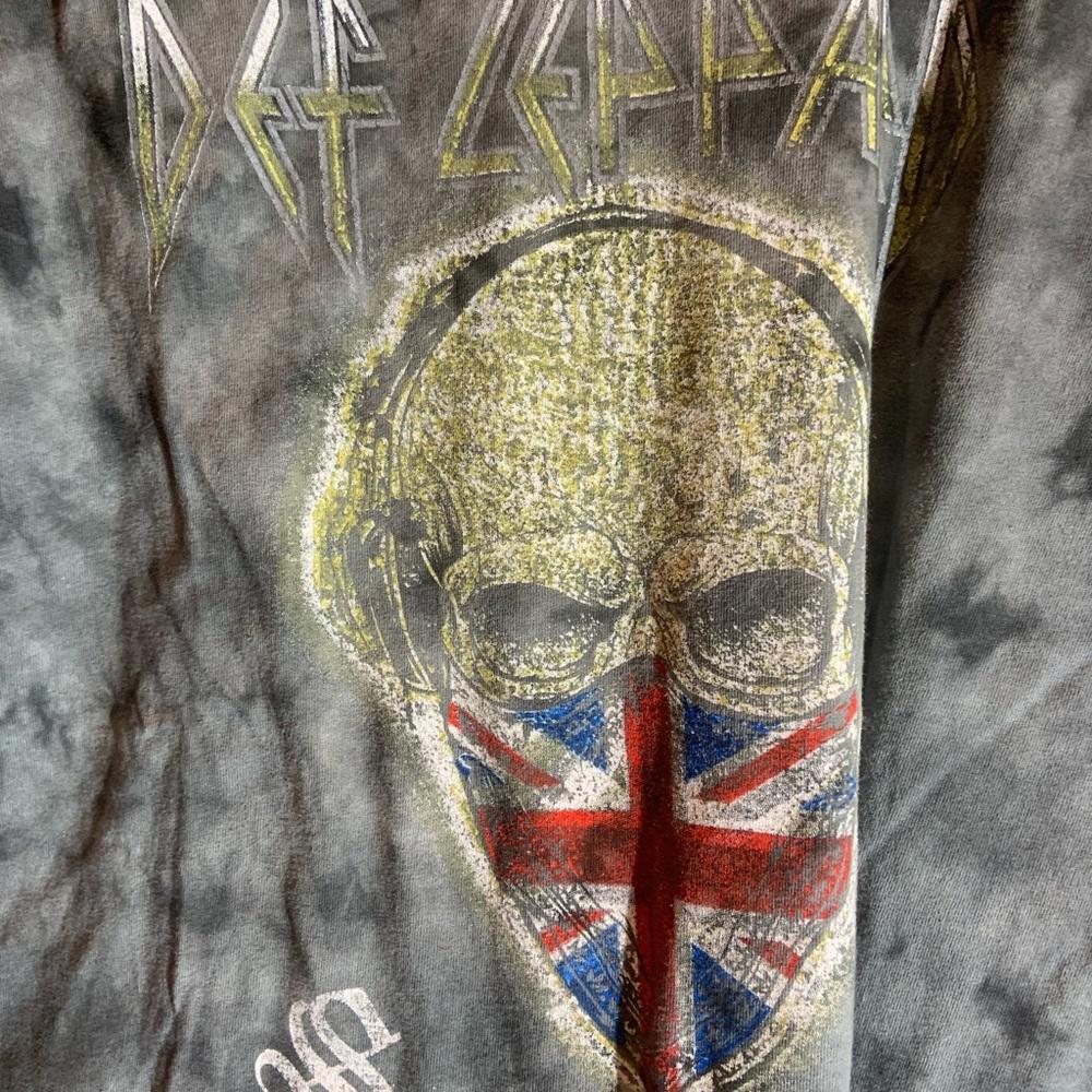 Def Leppard Xlarge grey graphic vintage T-shirt