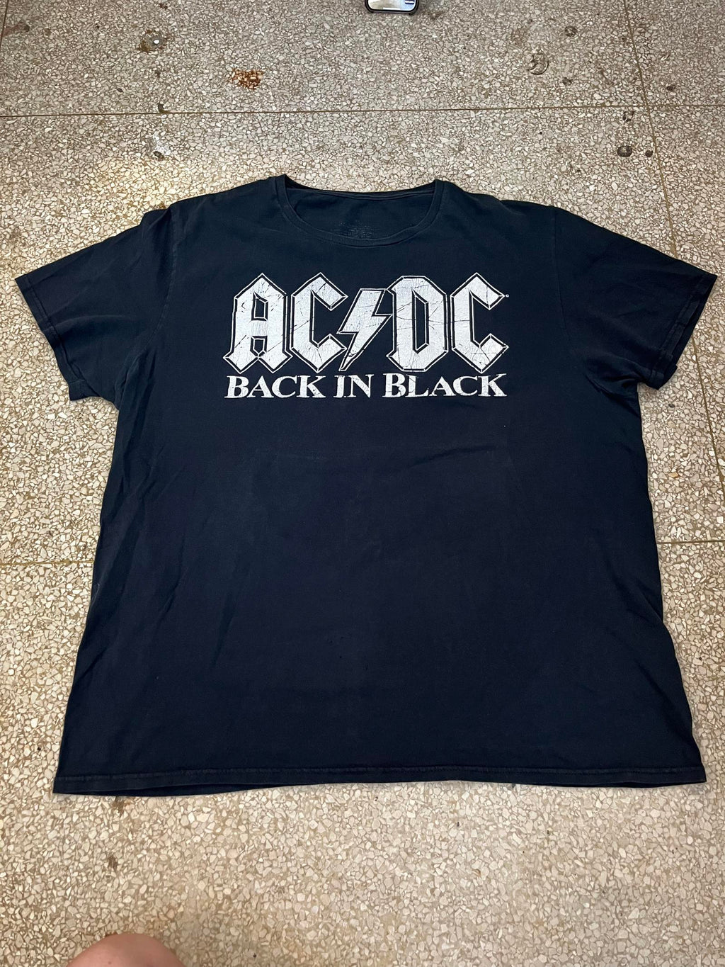 ACDC Preowned Large Band T-shirt