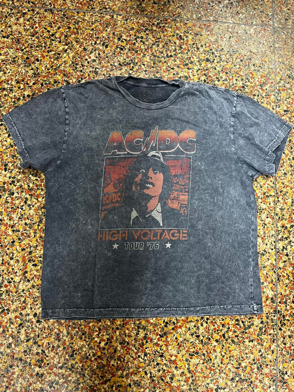 AC/DC High Voltage Tour medium preowned tshirt