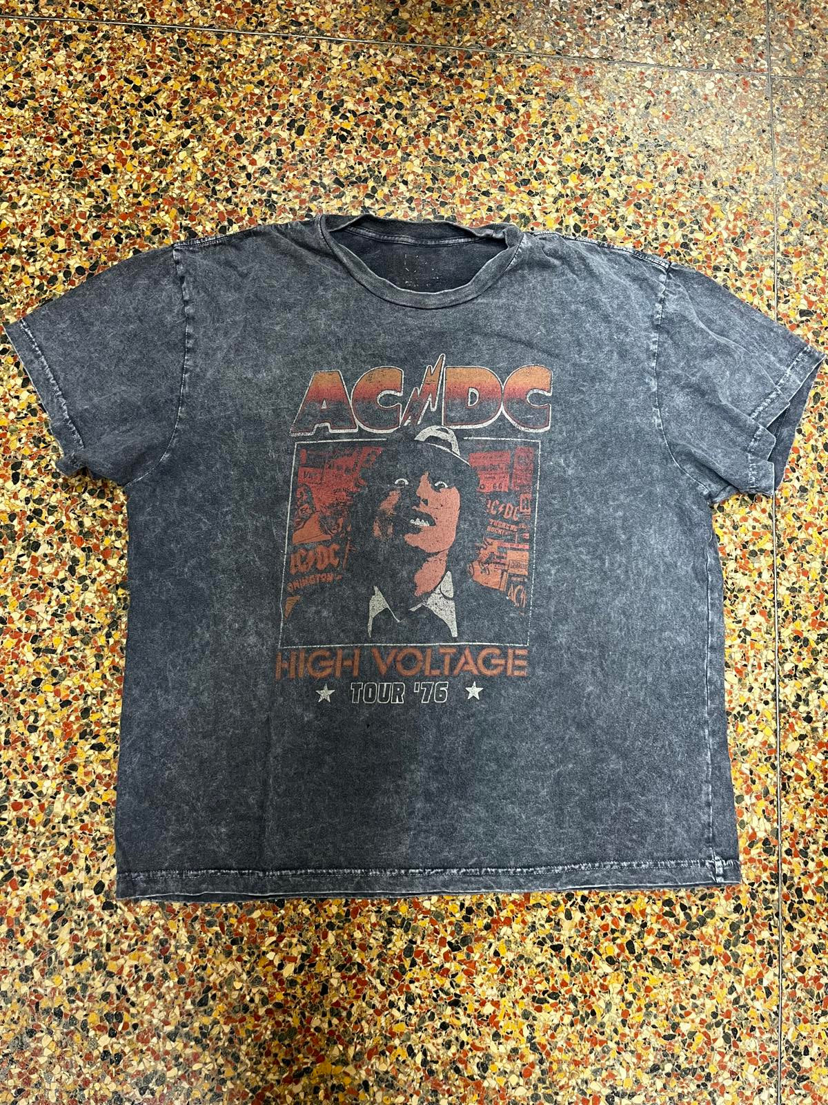 AC/DC High Voltage Tour medium preowned tshirt