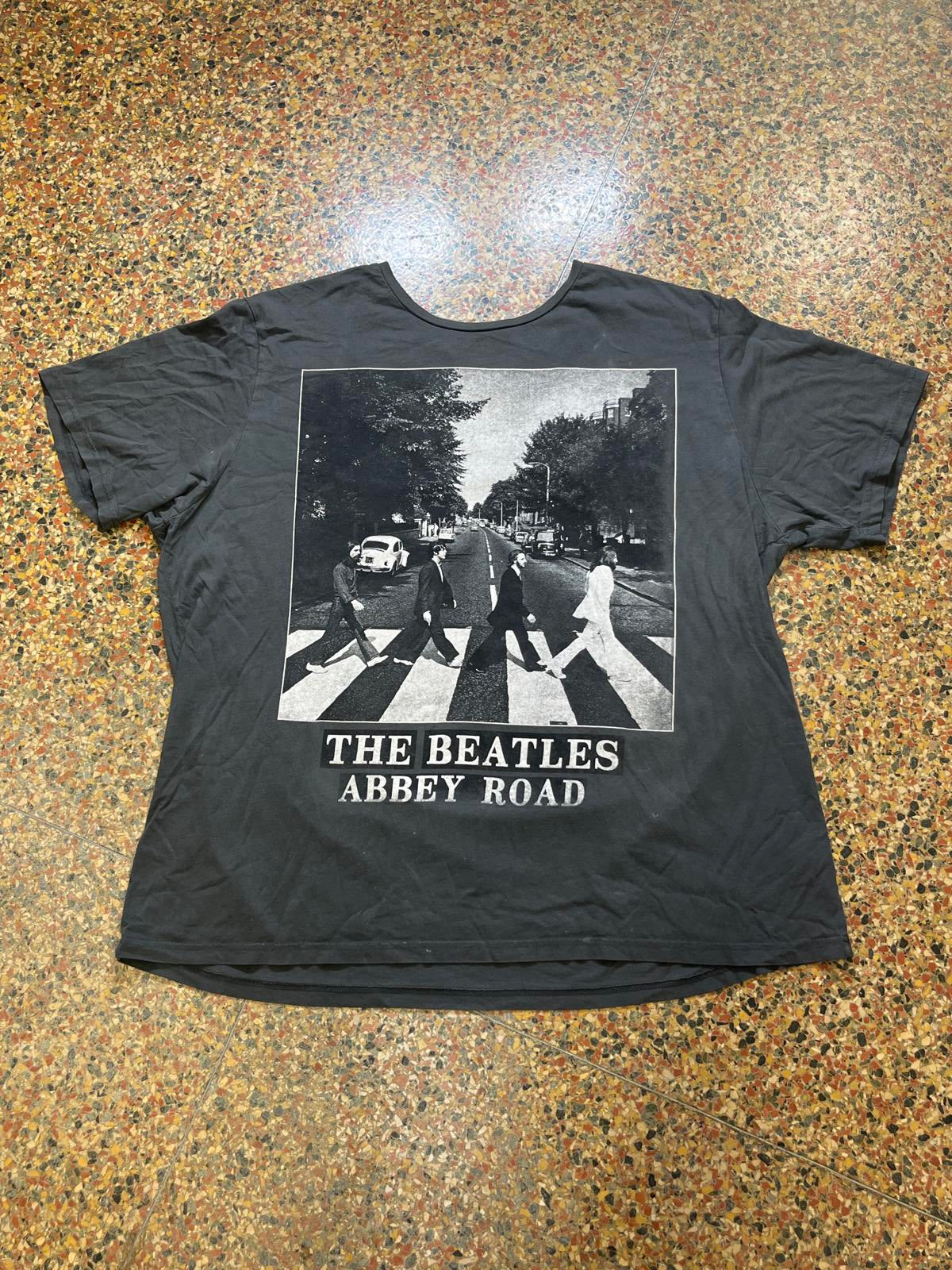 The Beatles PreOwned 3XL Band tshirt