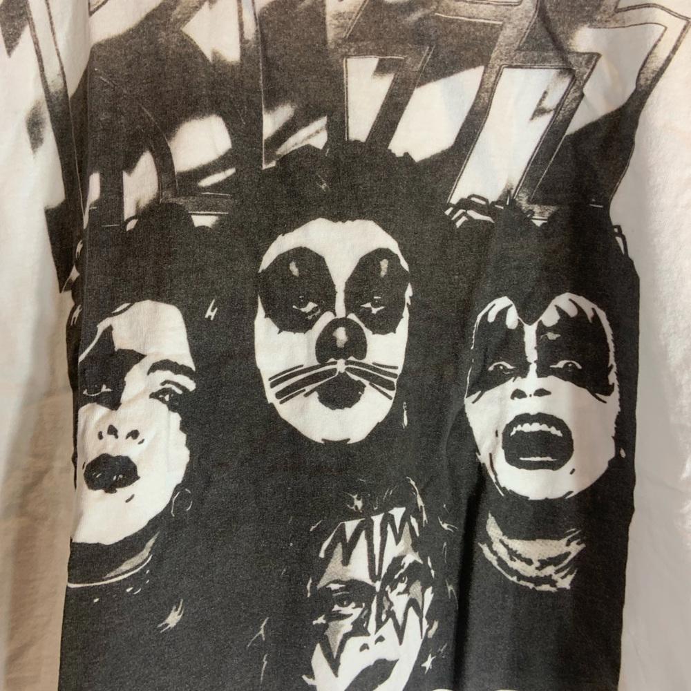 Kiss ladies 3xlarge white graphic preowned T-shirt