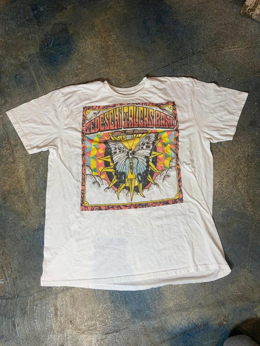 Tedeschi Trucks PreOwned XL White Shirt