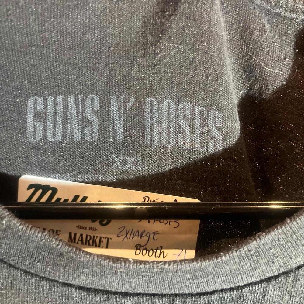 Guns & roses 2xlarge black graphic vintage preowned tshirt
