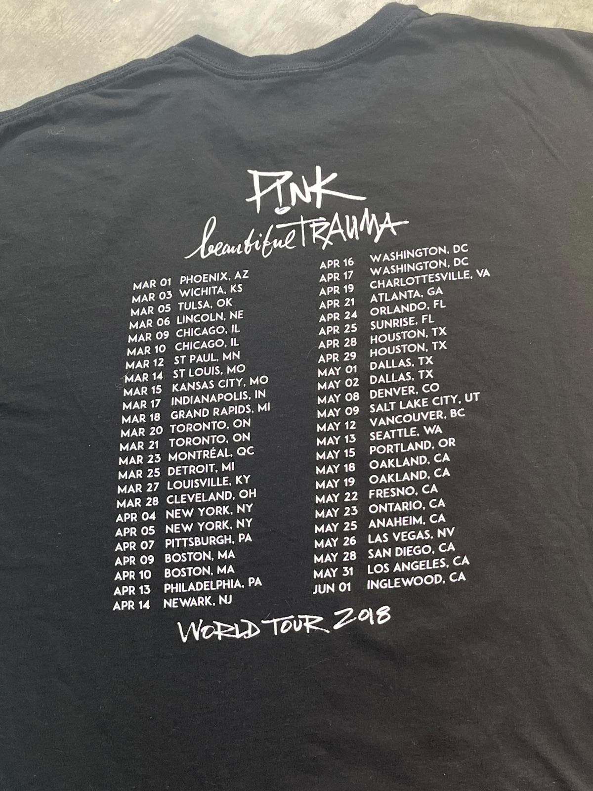 P!NK Preowned 2XL T-shirt