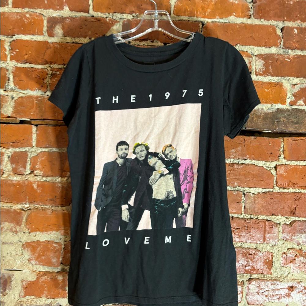1975 large women’s black graphic vintage preowned tshirt