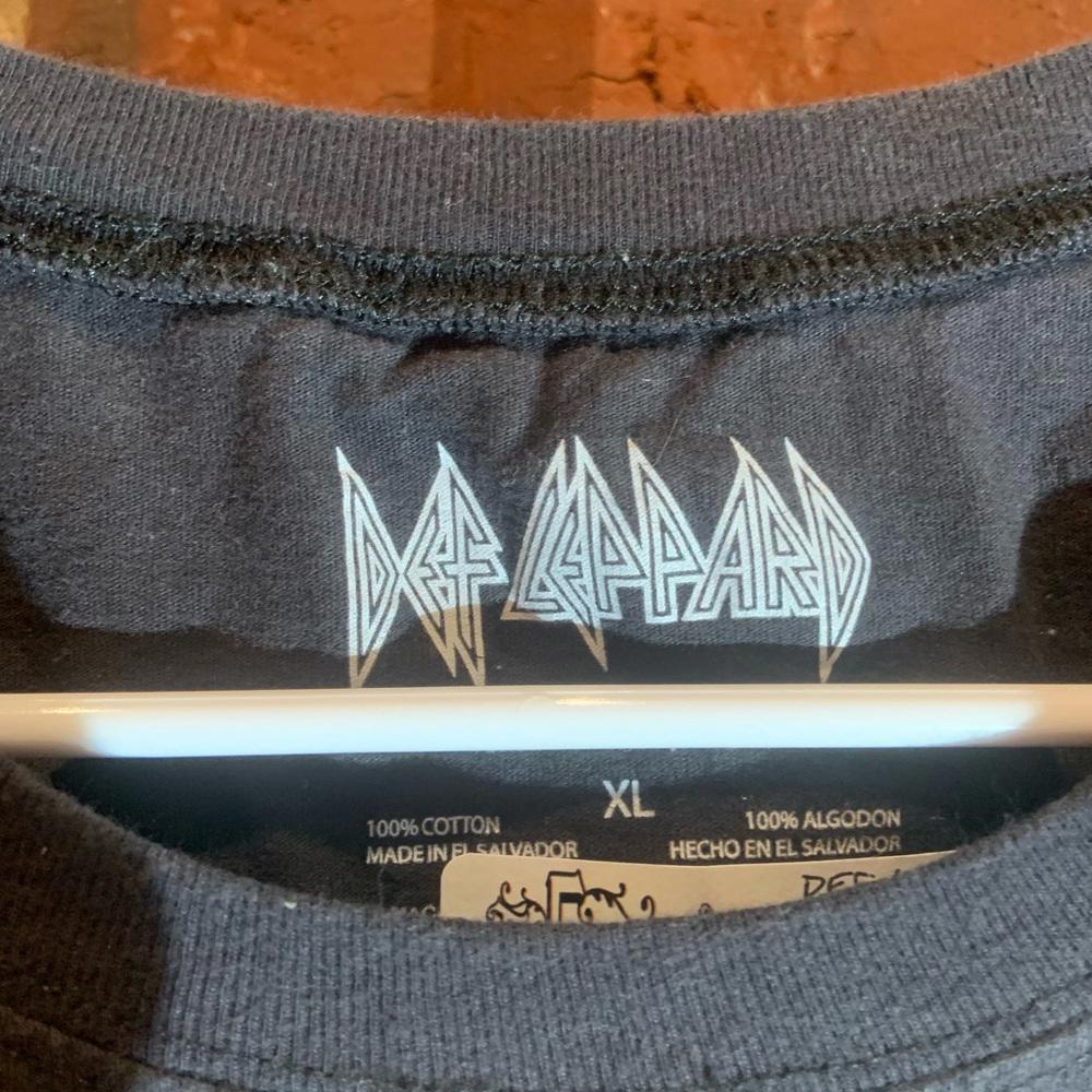 Def Leppard Xlarge black graphic vintage T-shirt