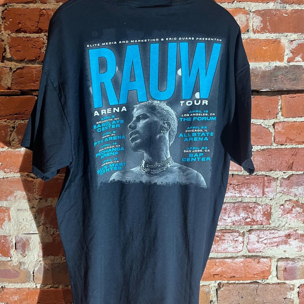Rauw Alejandro xlarge black graphic vintage preowned tshirt