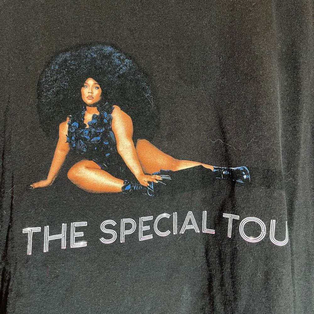 Lizzo 2xlarge black graphic vintage preowned tshirt