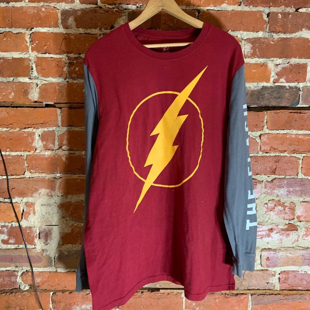 Flash 2XLarge red graphic preowned longsleeve tshirt