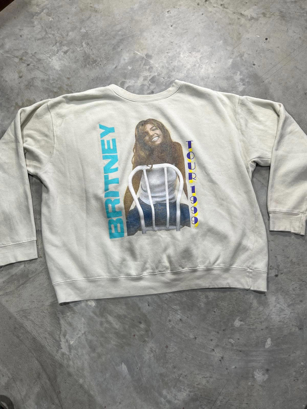 Britney Spears Preowned 2XL Band Crewneck Sweatshirt