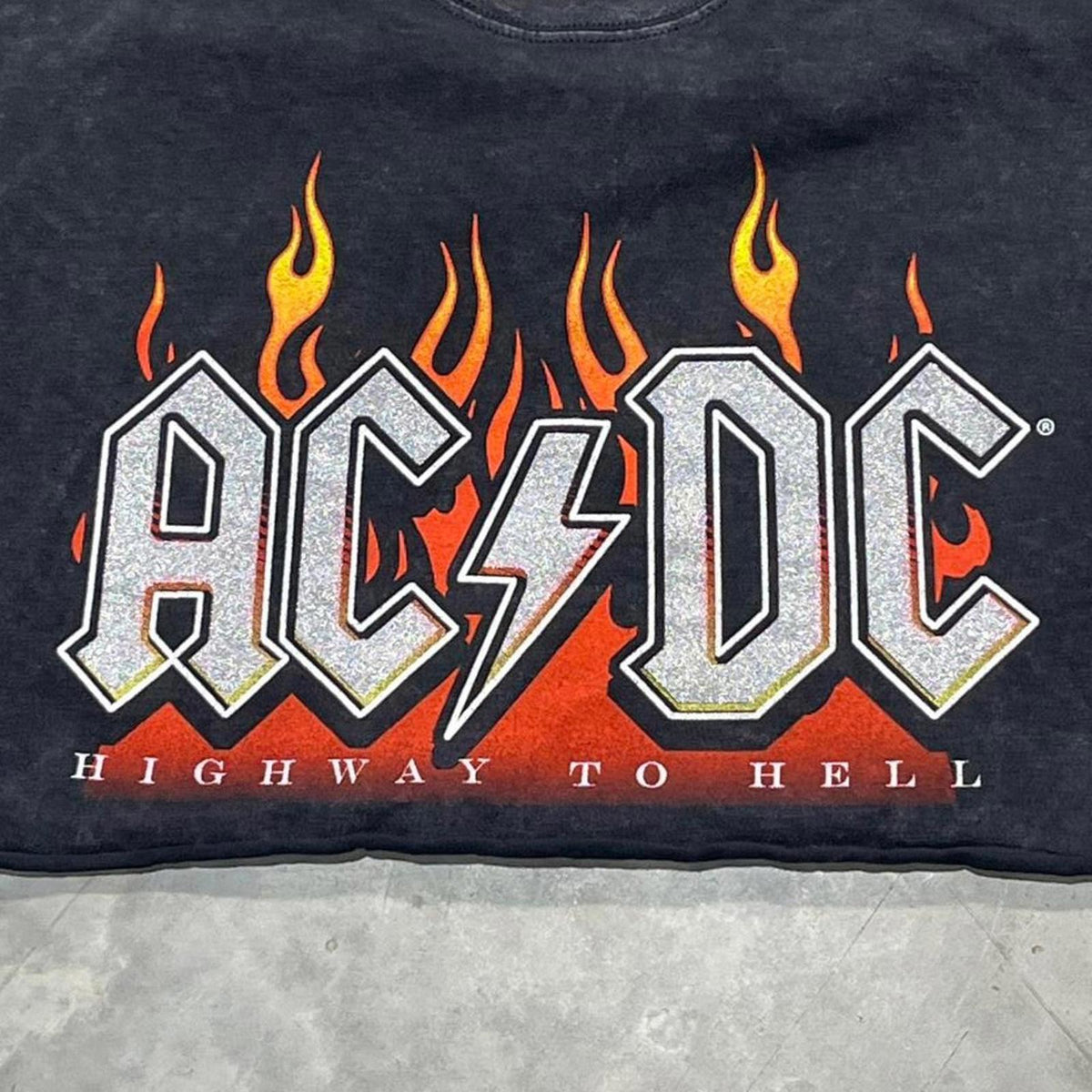 ACDC Preowned Large Cropped Band T-shirt