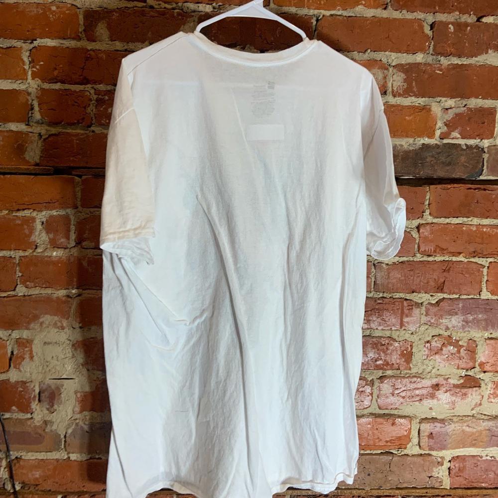 El superhombre 2XLarge white graphic preowned T-shirt