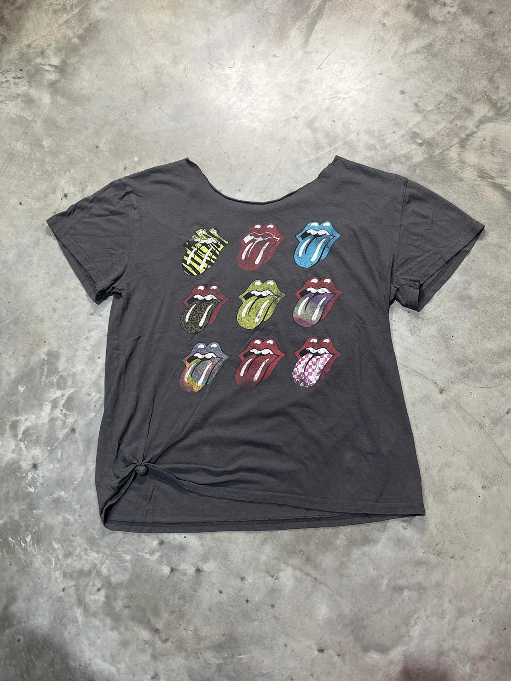 The Rolling Stones Preowned XL Cropped Neckline T-shirt
