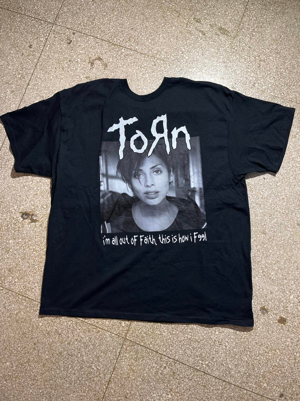 Torn PreOwned 2XL Band tshirt