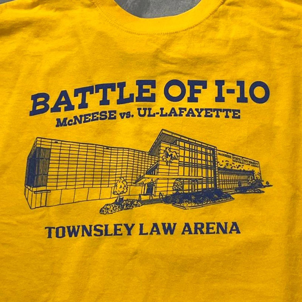 Battle Of I-10 McNeese VS. UL Preowned XL T-shirt