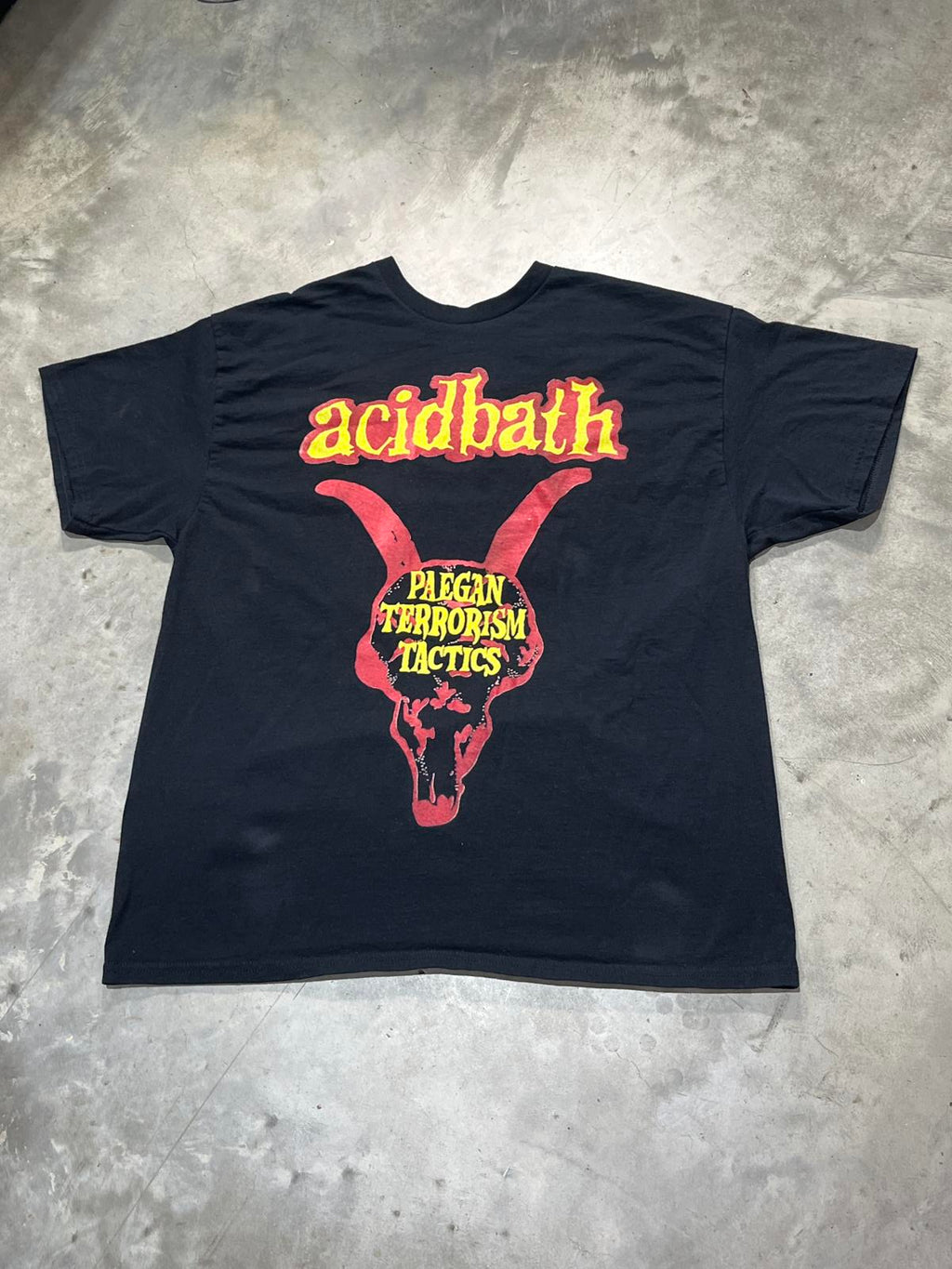 Acid Bath Preowned XL T-shirt