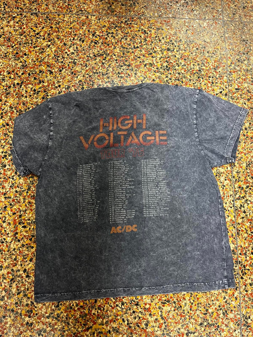 AC/DC High Voltage Tour medium preowned tshirt