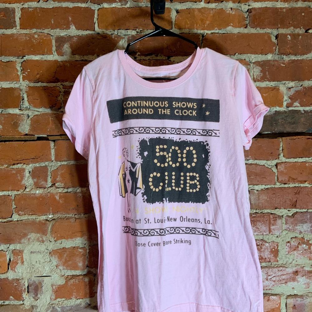 500 club ladies Xlarge pink graphic preowned T-shirt