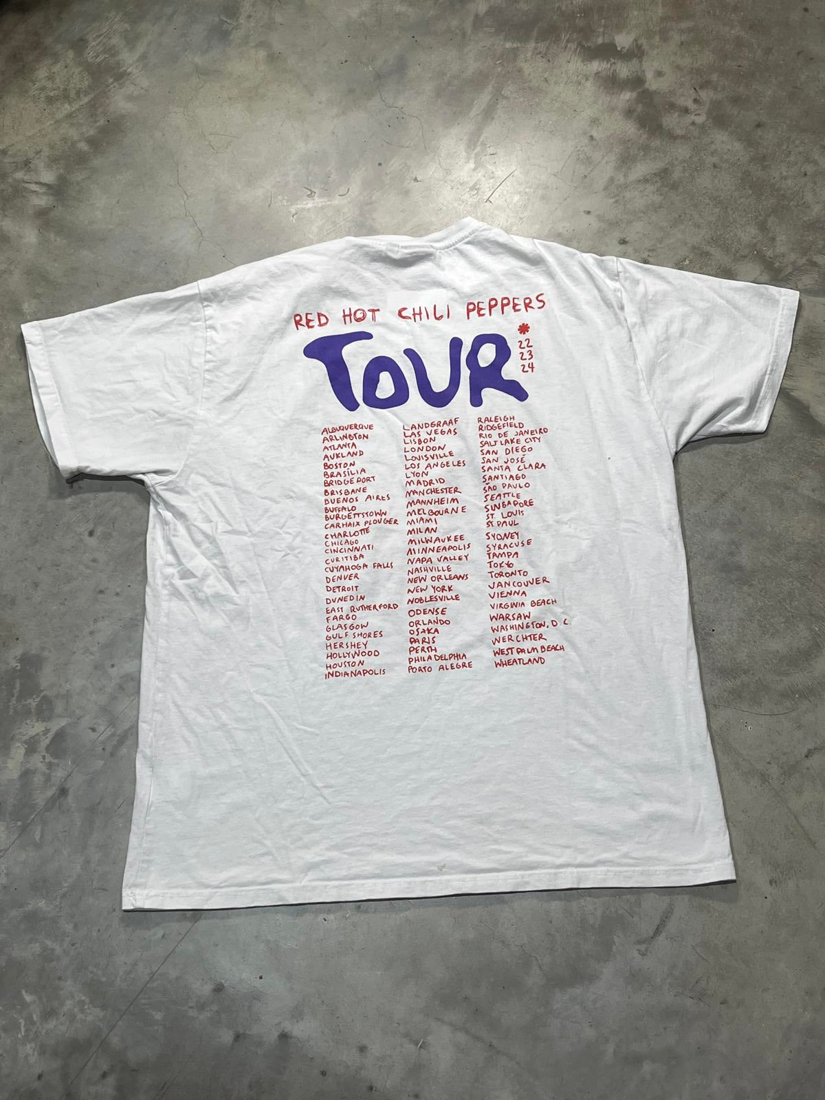 Red Hot Chili Peppers Preowned XL T-shirt