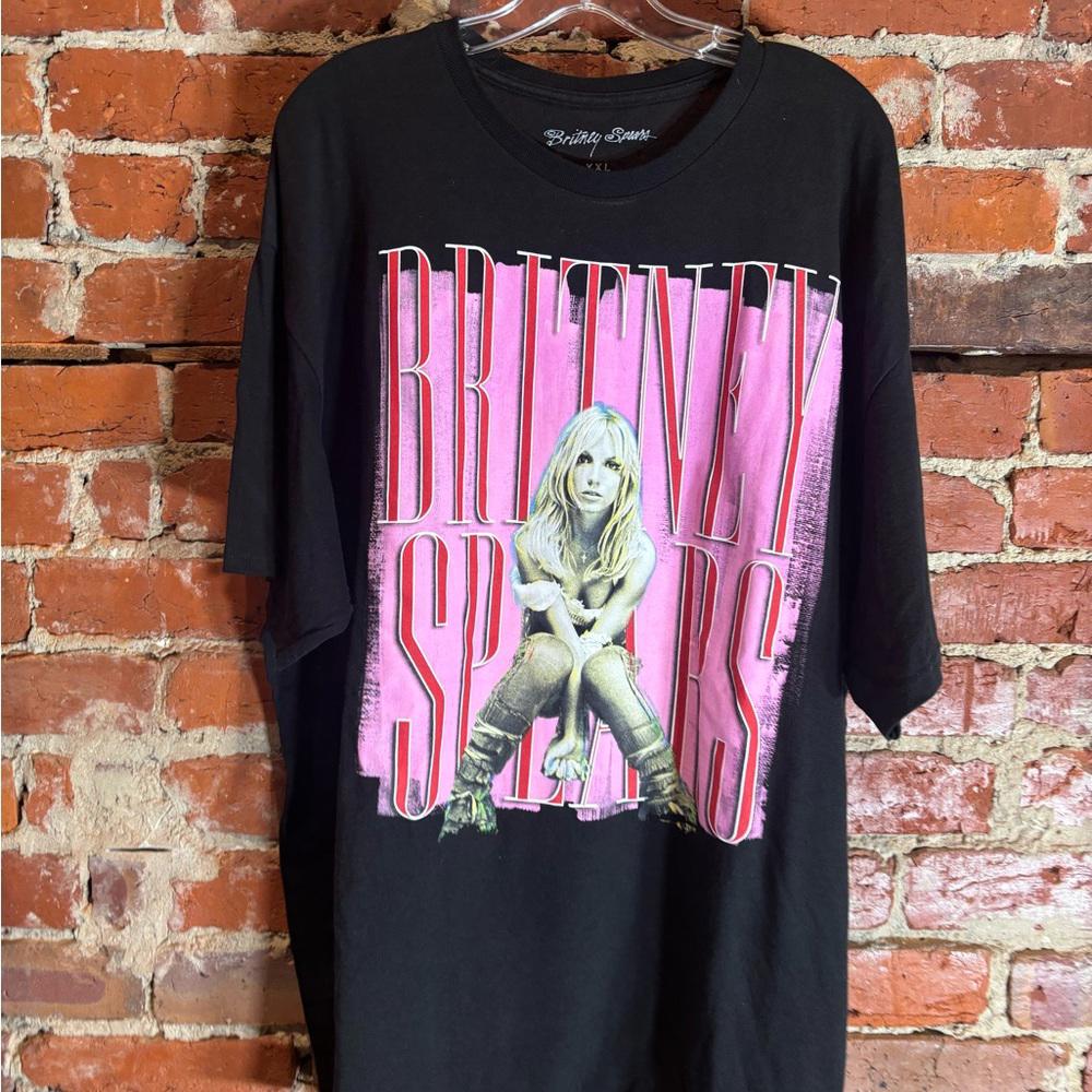 Britney Spears 2xlarge black graphic vintage preowned tshirt