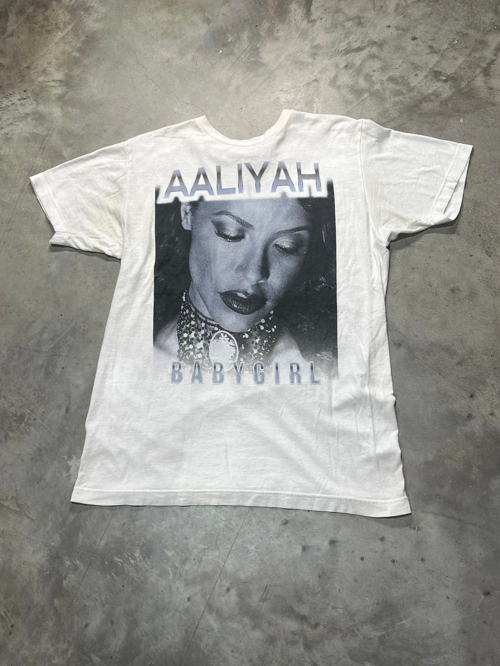 Aaliyah Preowned Medium Band T-shirt