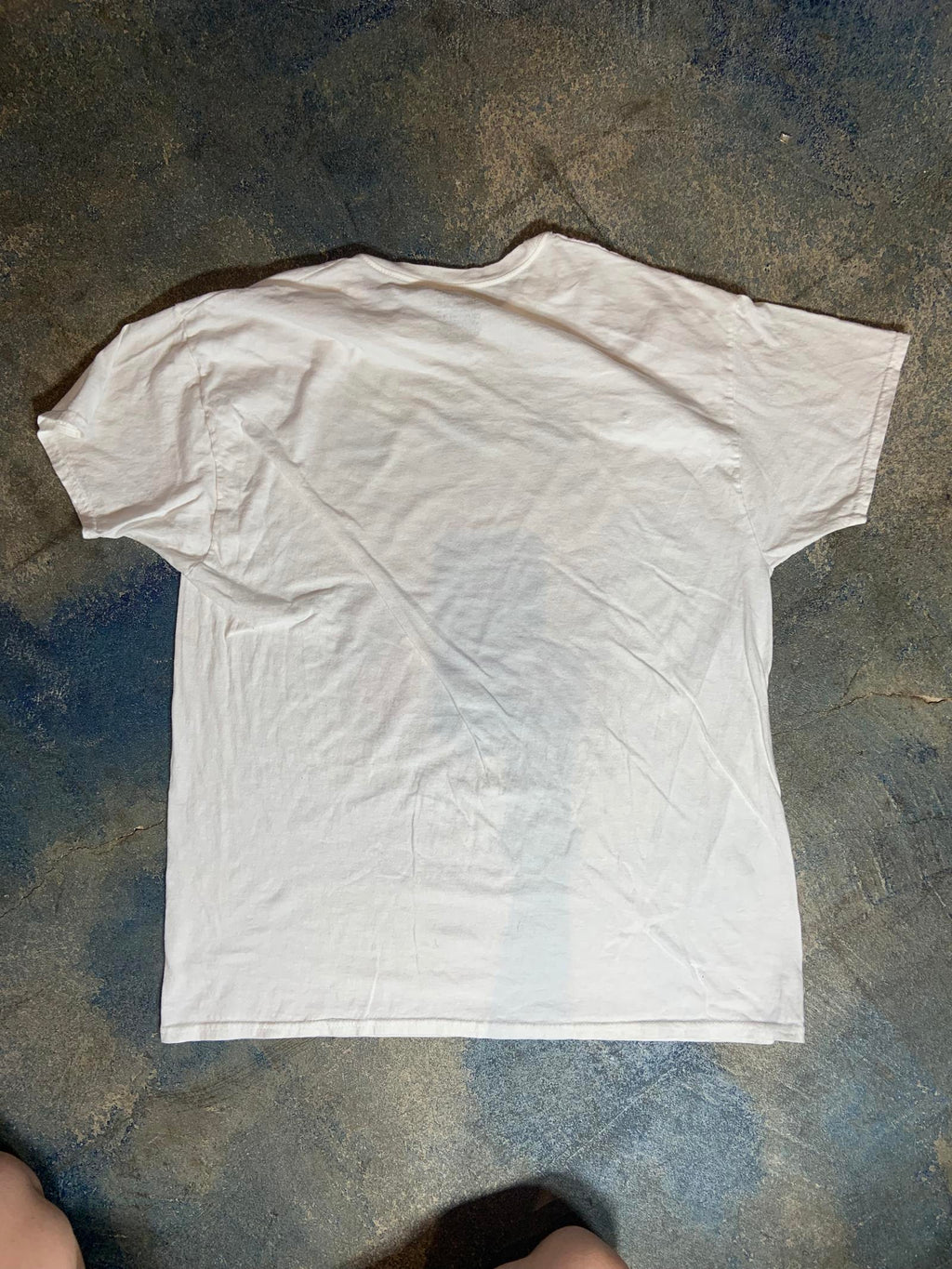 Toadies PreOwned XL White Shirt
