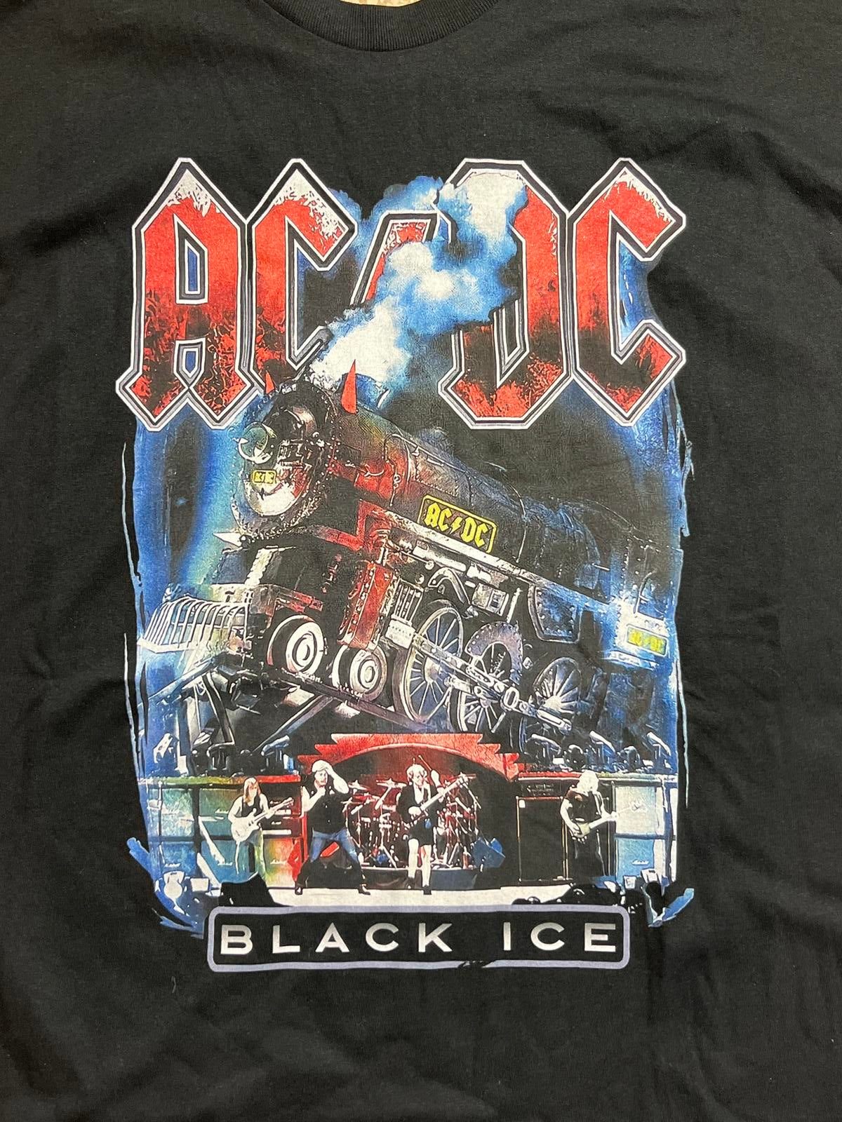 ACDC PreOwned 2XL Band tshirt