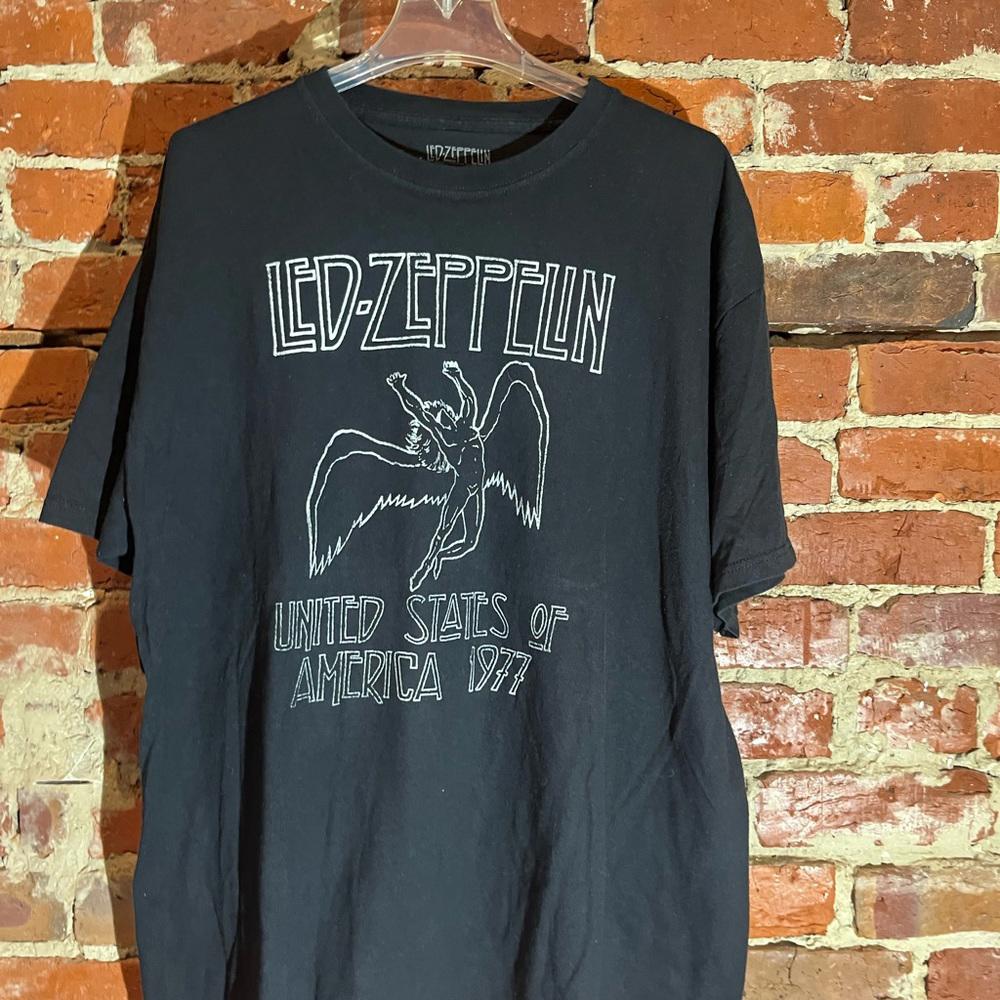 Led Zeppelin 2xlarge black graphic vintage preowned tshirt