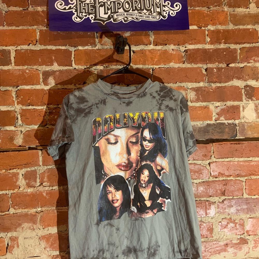 Aaliyah small grey tiedye graphic vintage T-shirt