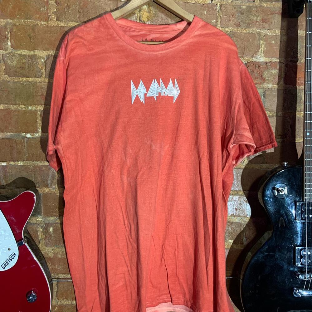 Def Leppard Xlarge red graphic vintage T-shirt
