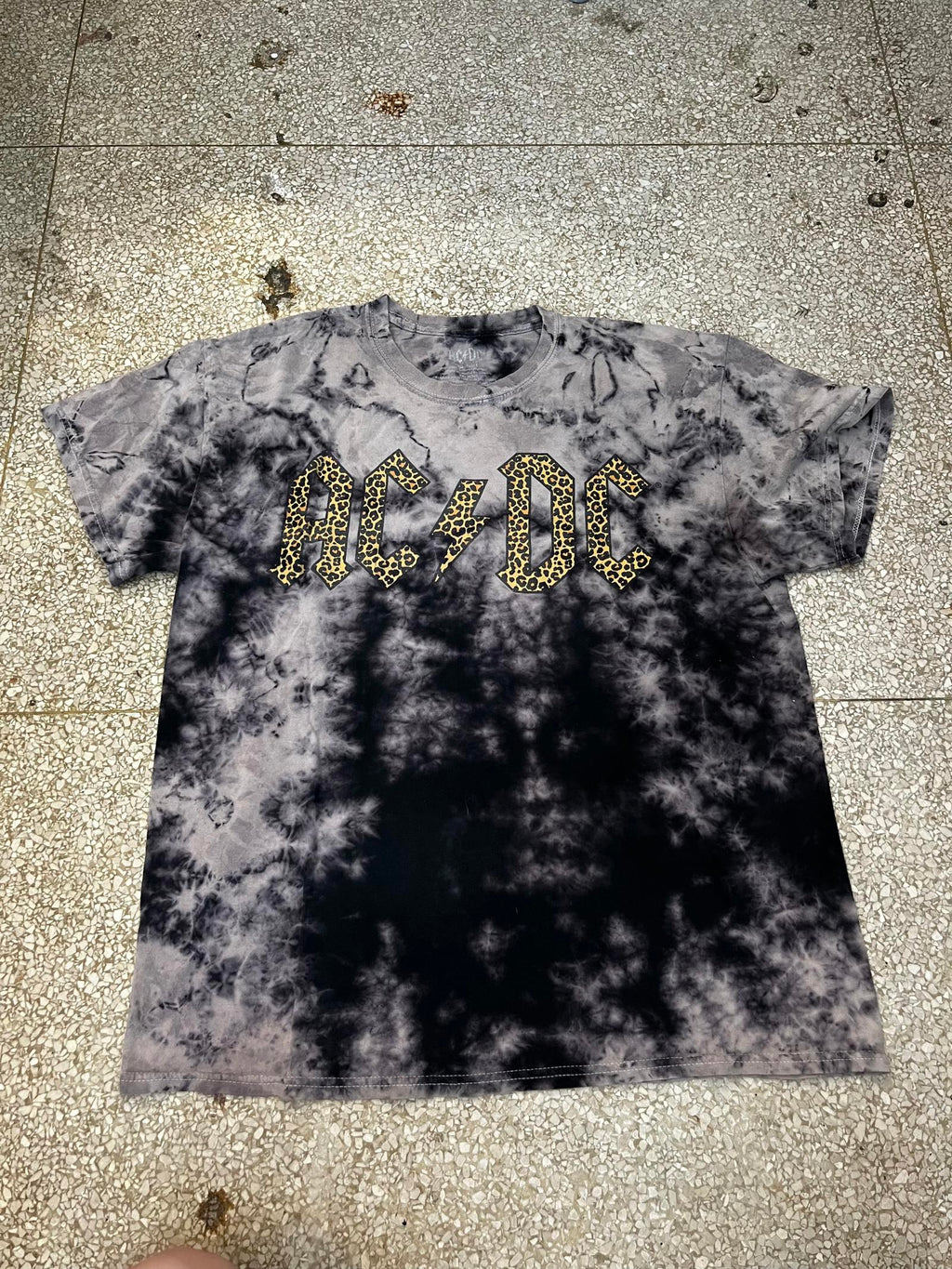 ACDC Preowned Large Tie Dye Band T-shirt