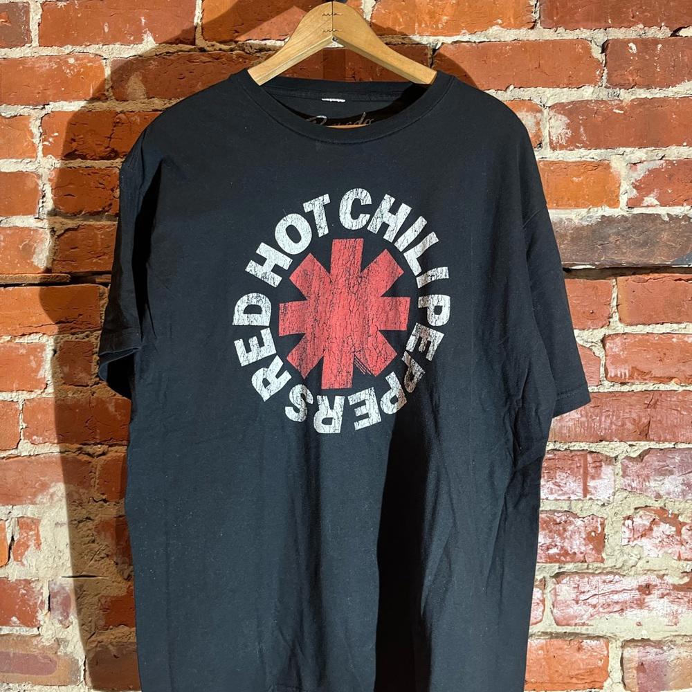 Red hot chili peppers xlarge black graphic vintage preowned tshirt