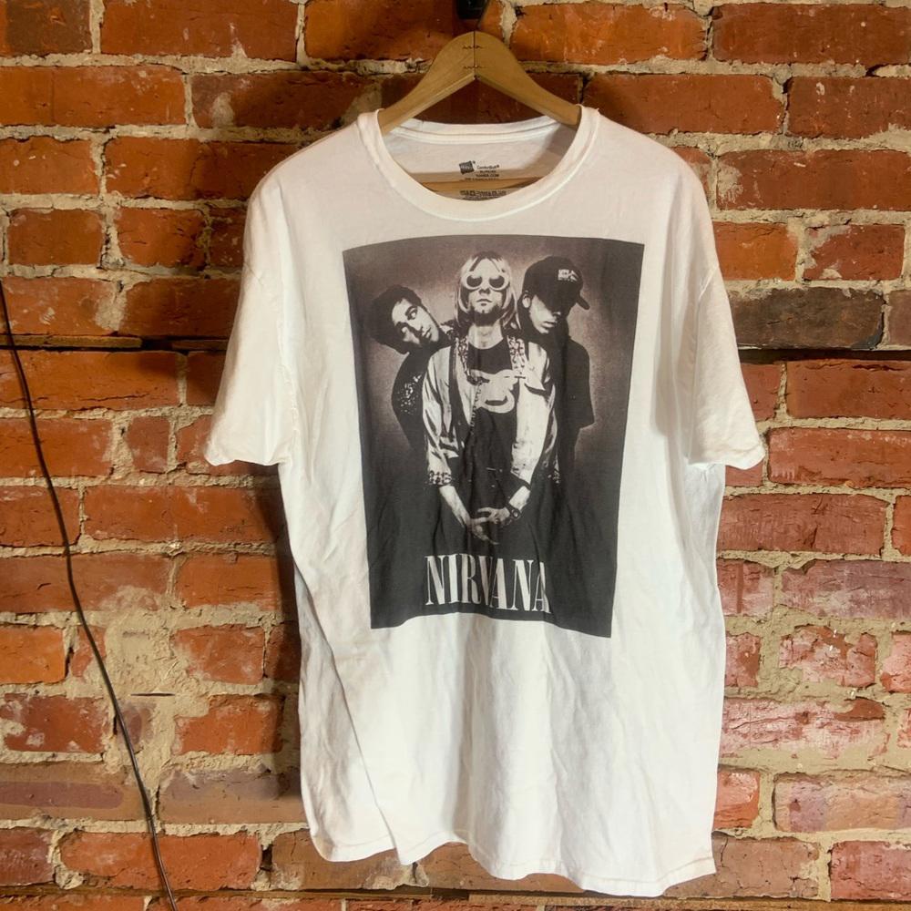 Nirvana Xlarge white graphic preowned T-shirt