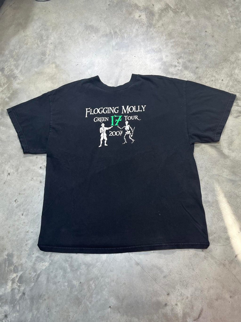 Flogging Molly Preowned XL T-shirt