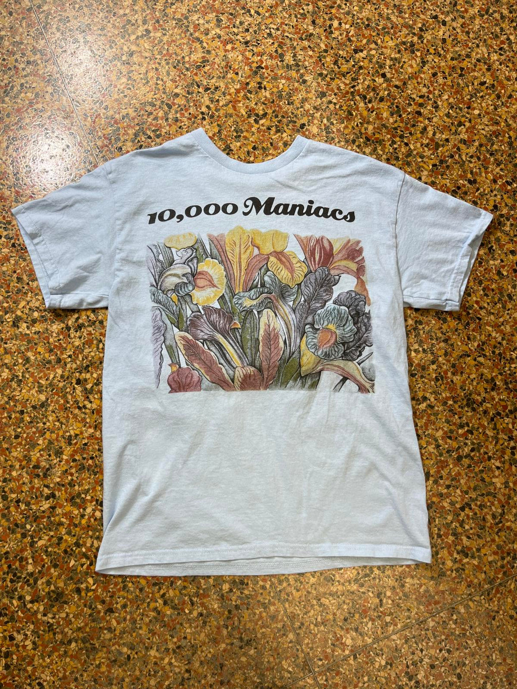 10,000 Maniacs Preowned Medium Band T-shirt