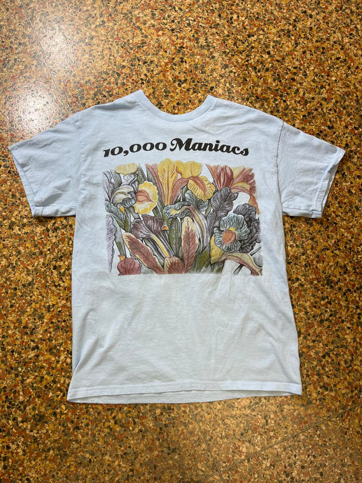 10,000 Maniacs Preowned Medium Band T-shirt