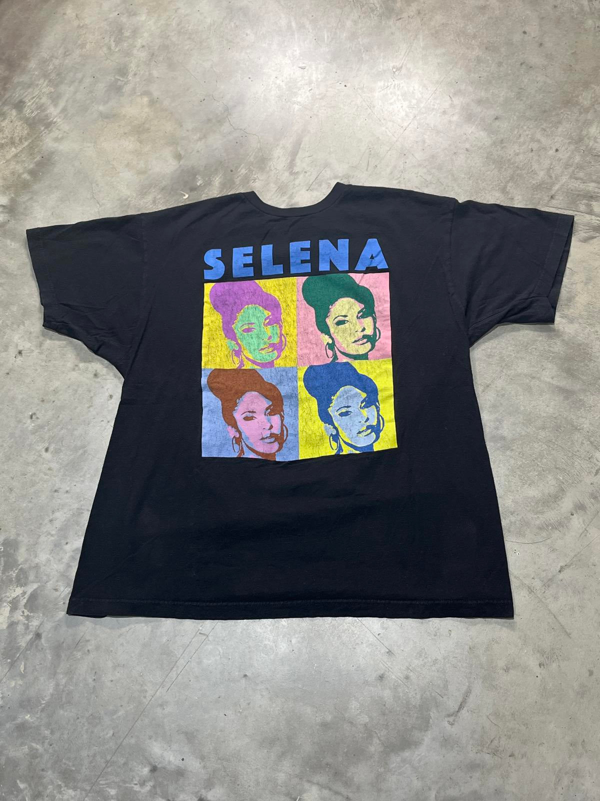 Selena Preowned XL T-shirt