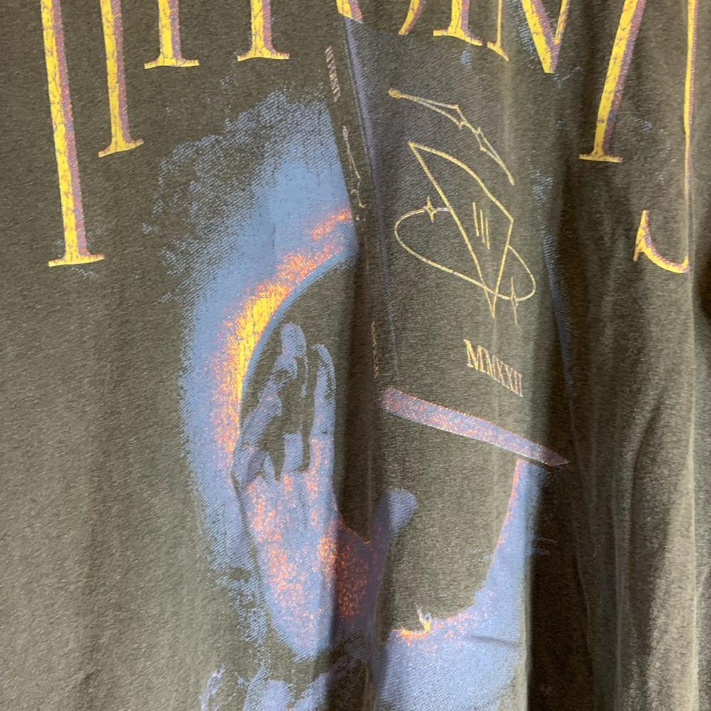 3points medium grey graphic preowned T-shirt