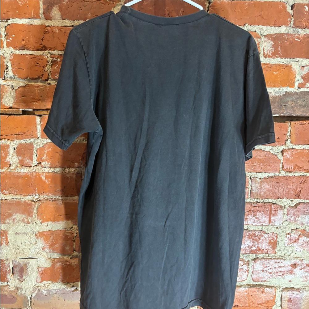 A ganota large black graphic vintage preowned tshirt