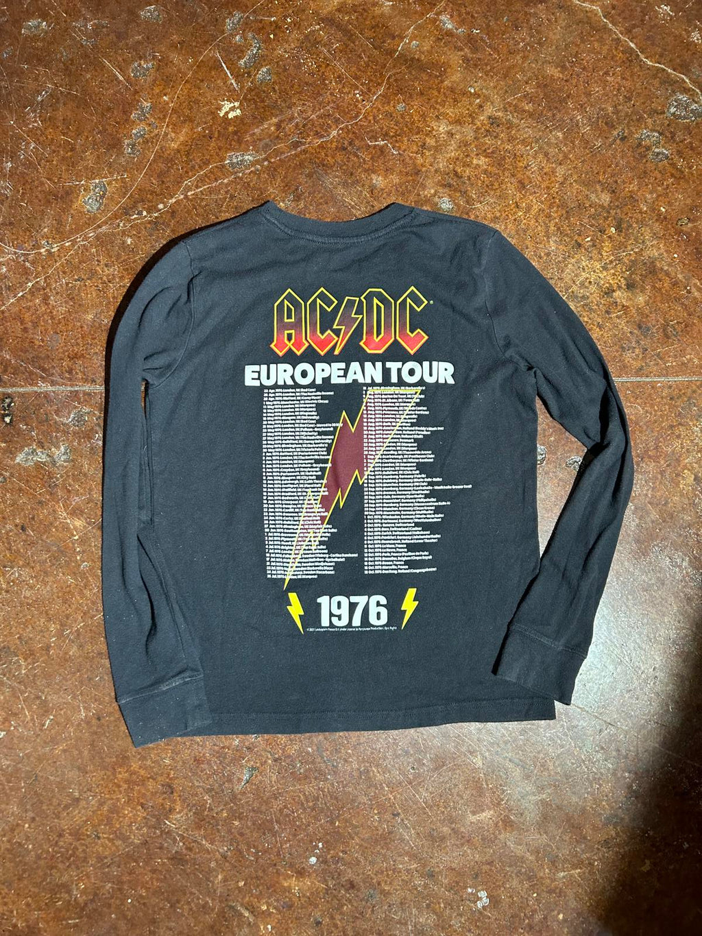 AC/DC ’76 tour preowned long sleeve