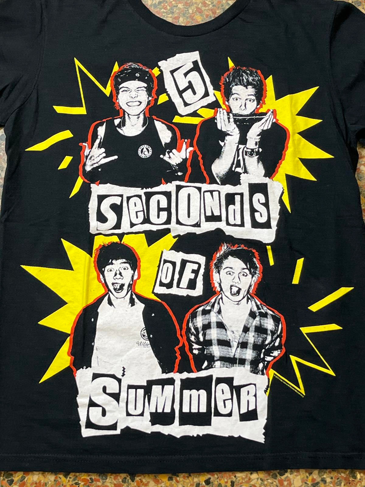 5 seconds of summer Small PreOwned Graphic T-Shirt